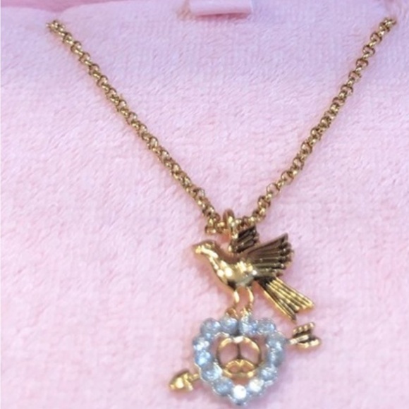 JUICY COUTURE Peace Rhinestone heart dove Necklace in Vintage clasp Box - Picture 6 of 7